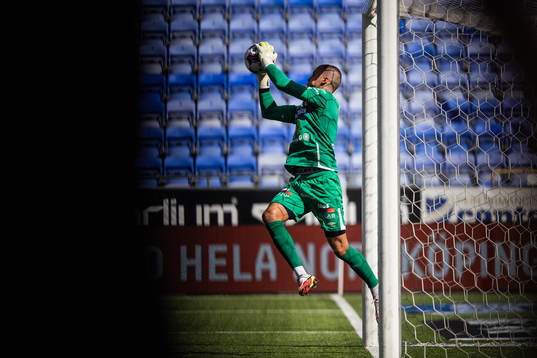 Degerfors målvakt Alfie Malik Whiteman