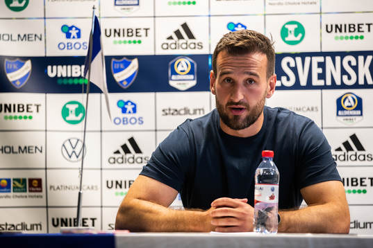 IFK Norrköpings tränare Anes Mravac och på