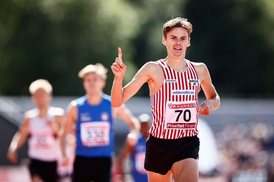 Samuel Pihlström Hälle IF vinnare i 1500 m