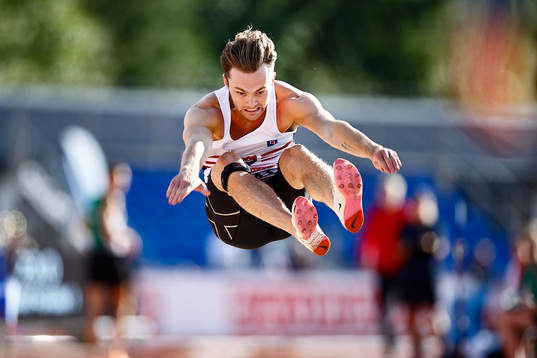 Jonatan Hirsh Örgryte IS  i längdhopp