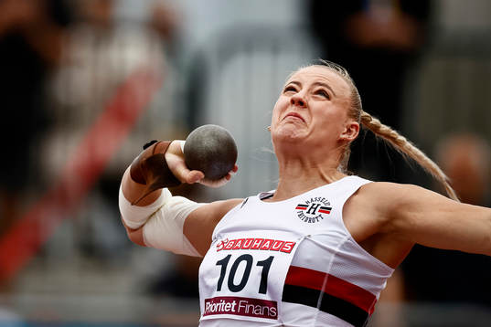 Axelina Johansson Hässelby SK trea i kula