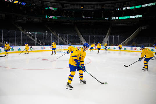 Linus Sjödin of Sweden at warm-up