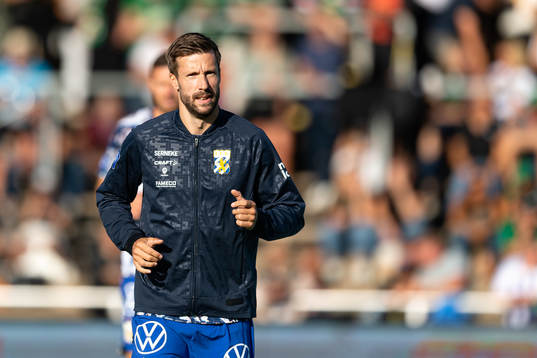 IFK Göteborgs Gustav Svensson före fotbollsmatchen i