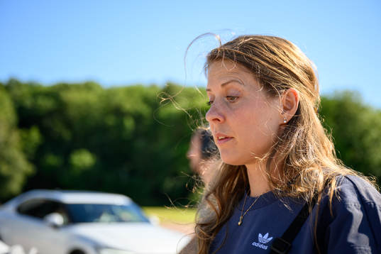 Friidrottaren Charlotta Fougberg blir intervjuad