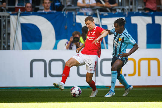 Djurgårdens Joel Asoro och Kalmars Davíd Kristján