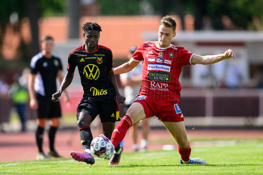 Östersunds Yannick Armel Assiedou Adjoumani och Skövde