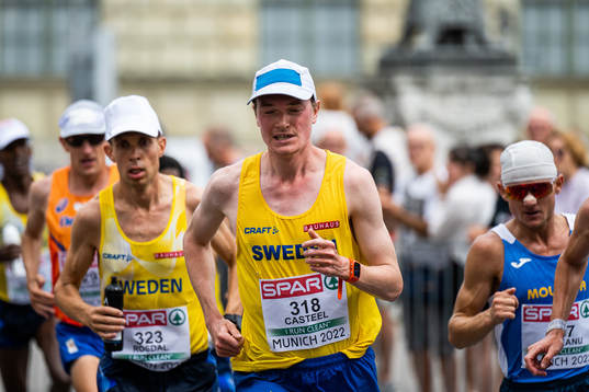 Linus Rosdahl and Archibald Casteel of Sweden compete in