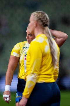 Fanny Roos and Axelina Johansson of Sweden look dejected in