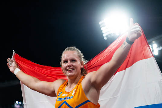 Jessica Schilder of Netherlands celebrates