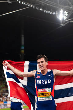 Jakob Ingebrigtsen of Norway celebrates
