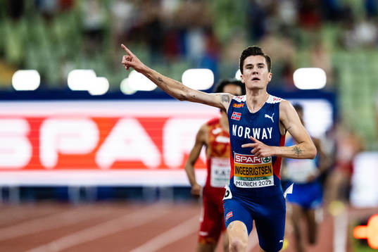 Jakob Ingebrigtsen of Norway celebrates