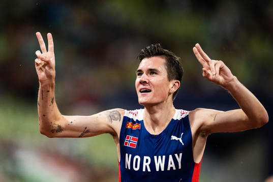 Jakob Ingebrigtsen of Norway celebrates