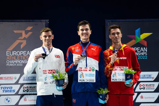 Jakob Ingebrigtsen of Norway at the medal ceremony for