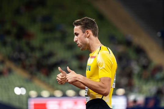 Andreas Kramer of Sweden celebrates