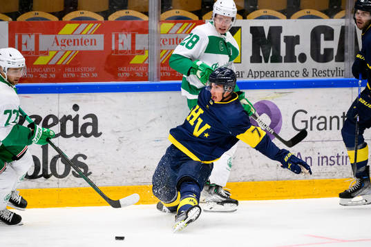 Rögles Anton Bengtsson och HV71s Herman Hansson