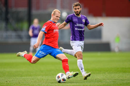 Helsingborgs Philip Rejnhold och IK Tords Anmar Kiwarkis
