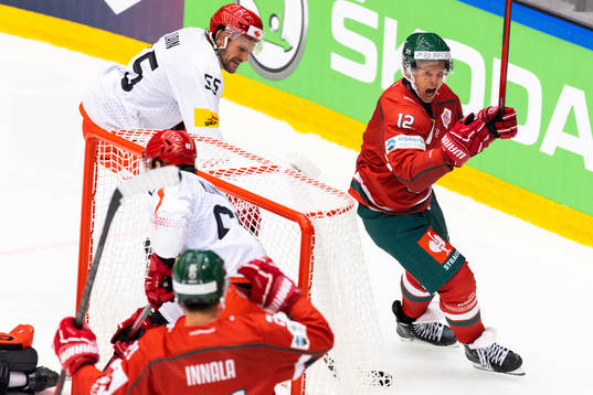 Max Friberg of Frölunda celebrates