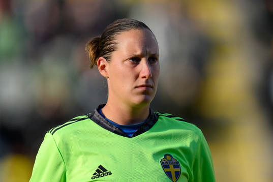 goalkeeper Emma Lind of Sweden at lineup