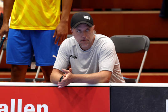 Head Coach Thomas Brottman