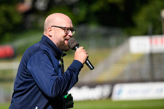 Halmstads speaker Christopher Dahlström fotbollsmatchen i