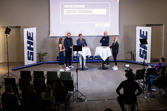 Cmores expert Jennie Linnéll, programledare Christian