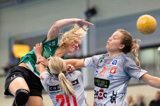 Önnereds Ella Sjöberg mot Skövdes Moa Andersson och Ida