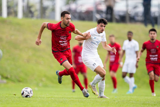 Arianas Patchicco Diallo och Balkans Florent Sopi