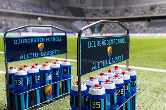 Vattenflaskor för Djurgårdens spelare