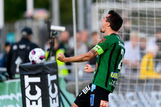 Varbergs Jon Birkfeldt jublar
