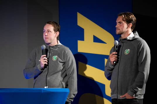 Önnereds tränare Pontus Ward Wiklund och spelare Johan