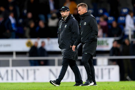 Varbergs tränare Joakim Persson och assisterande tränare