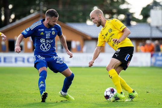 GIF Sundsvalls Robert Lundström och Mjällbys Viktor