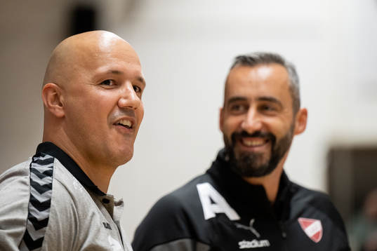 GUIFs tränare Zoran Roganovic och Lugis tränare Nemanja