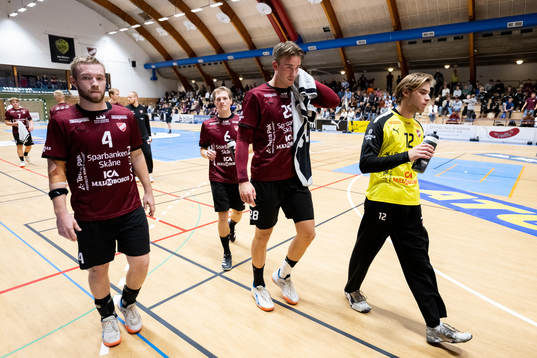 Lugis Jakob Söderberg, Christopher Schnell, Jonas