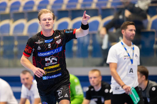 HK Malmös Adam Tumba jublar