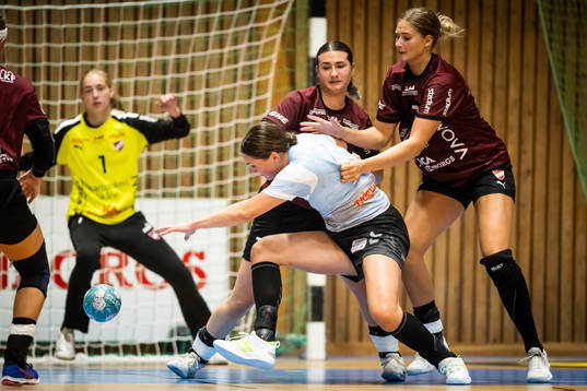 Höörs Alma Skretting mot Lugis Ofelia Shoai Hallberg och