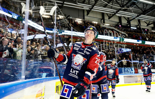 Linköpings Filip Bystedt jublar