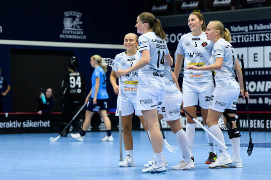 Pixbos spelare jublar