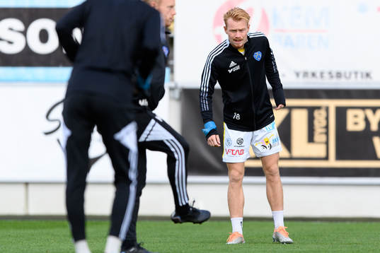 Falkenbergs Linus Borgström före fotbollsmatchen i Ettan
