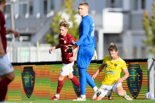 Falkenbergs Robin Hofsö deppar