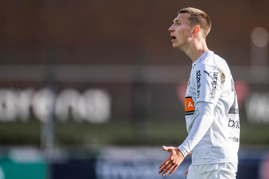 Häckens Kristoffer Lund Hansen reagerar