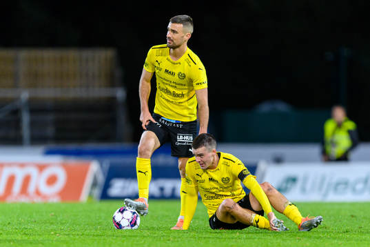 Mjällbys Carlos Moros Gracia och Jesper Gustavsson deppar