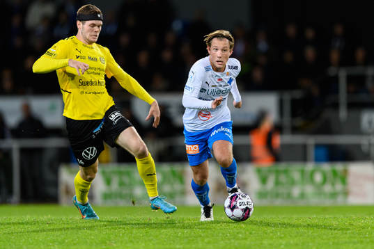 Mjällbys Jacob Bergström och Värnamos William Kenndal