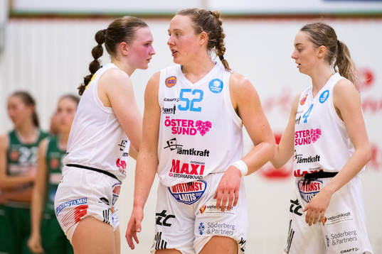 Östersunds Jessica Kelliher jublar