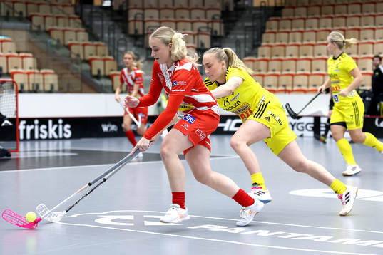 Pixbos Thea Löfborg och Endres Ellen Berglund