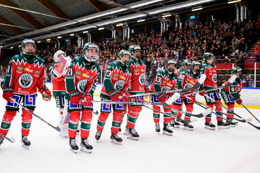 Frölundas spelare jublar