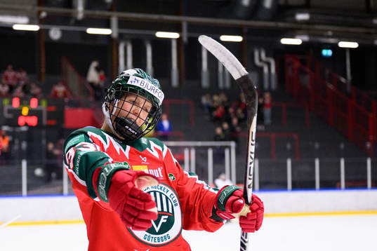 Frölundas Michelle Karvinen jublar