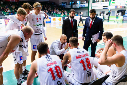 Uppsalas tränare Panagiotis Nikolaidis ger direktiv