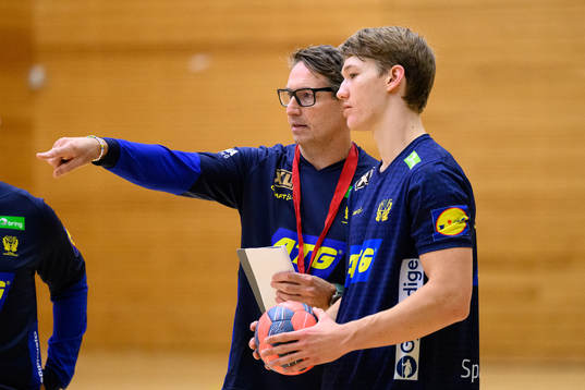 Förbundskapten Glenn Solberg och Pelle Segertoft