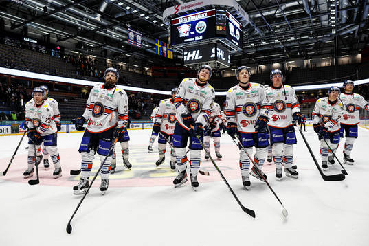 Växjös spelare jublar